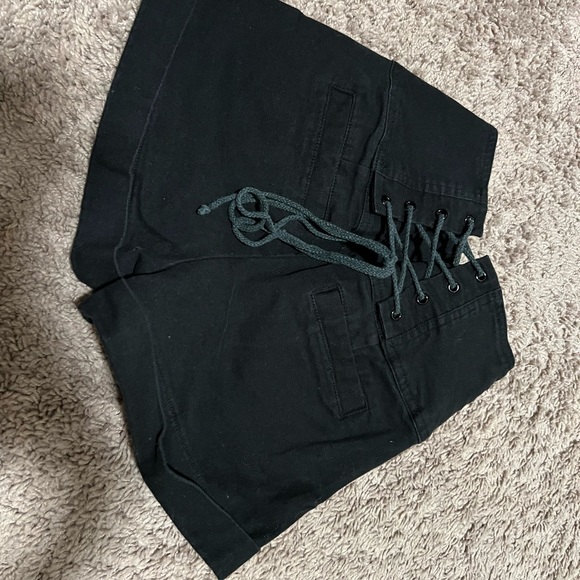 Metro park black high waisted shorts - Picture 3 of 3